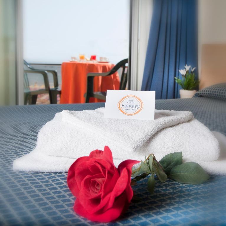 Hotel Fantasy リミニ エクステリア 写真